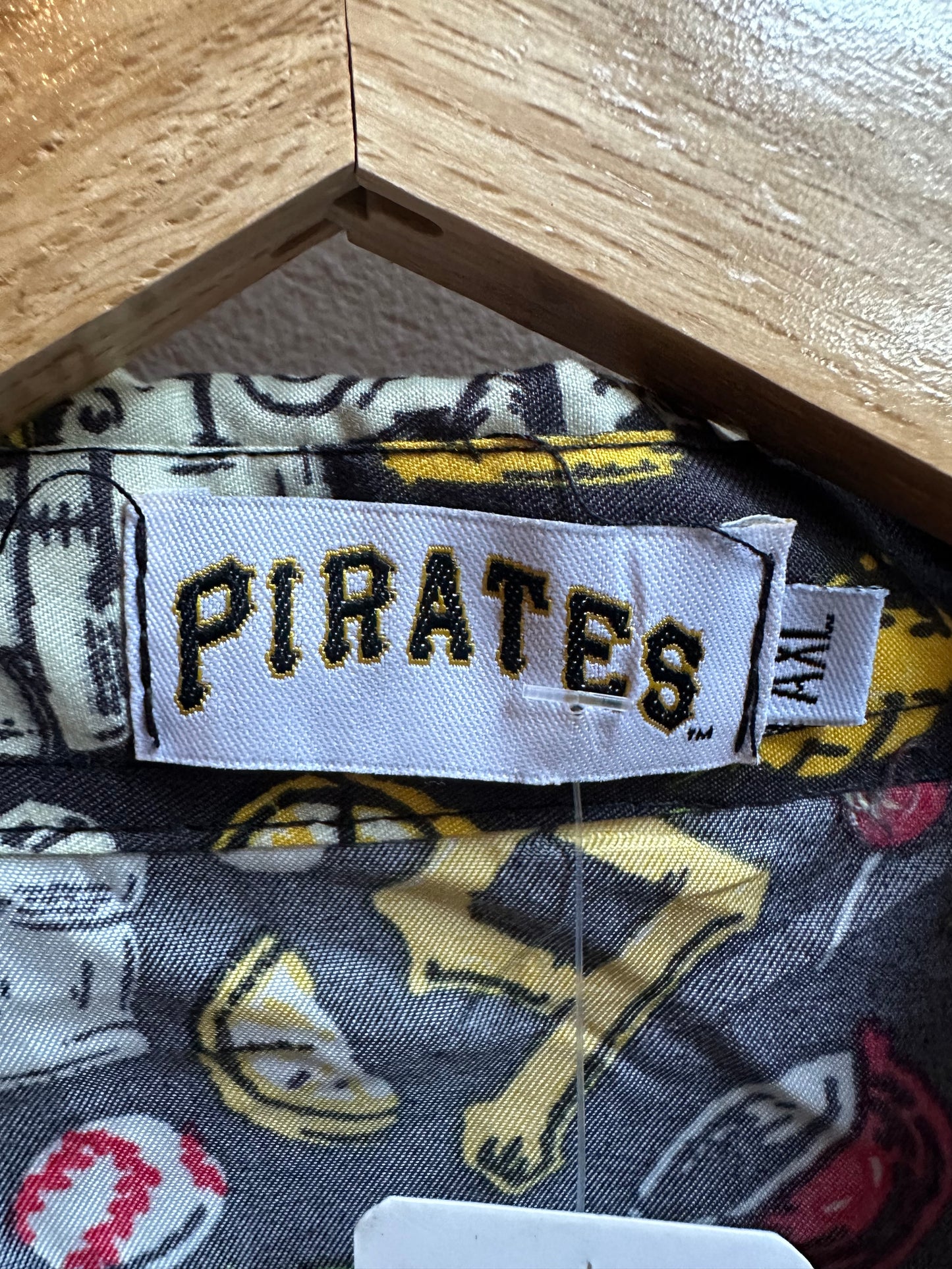 S/S Shirt - Pirates
