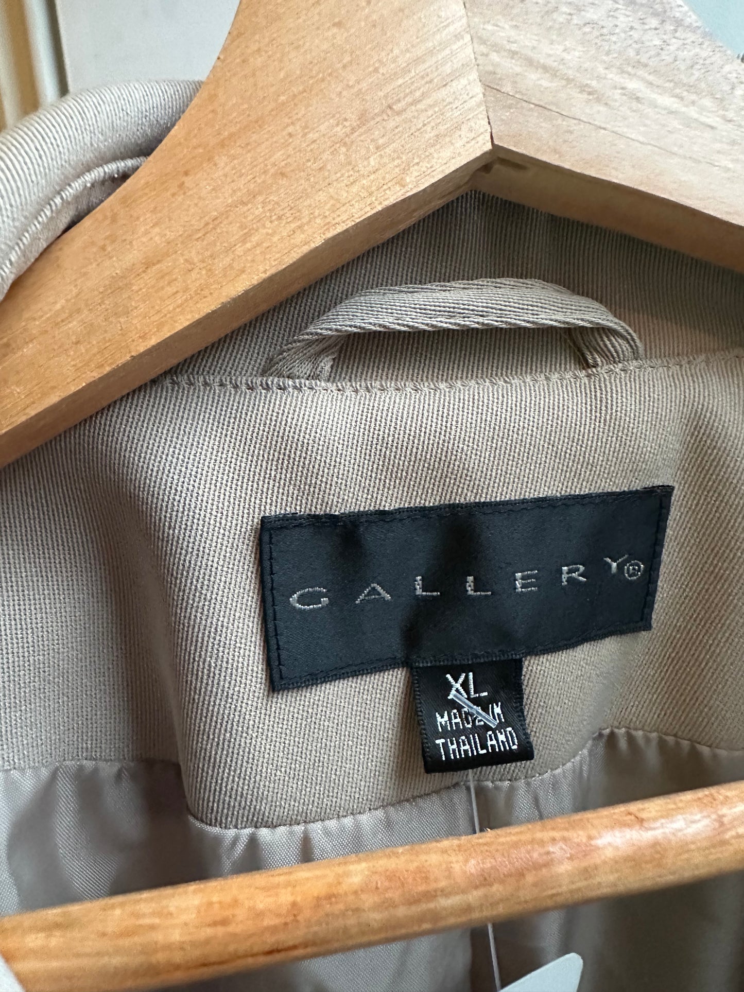 Wmns Vintage Long Coat - Gallery Brand