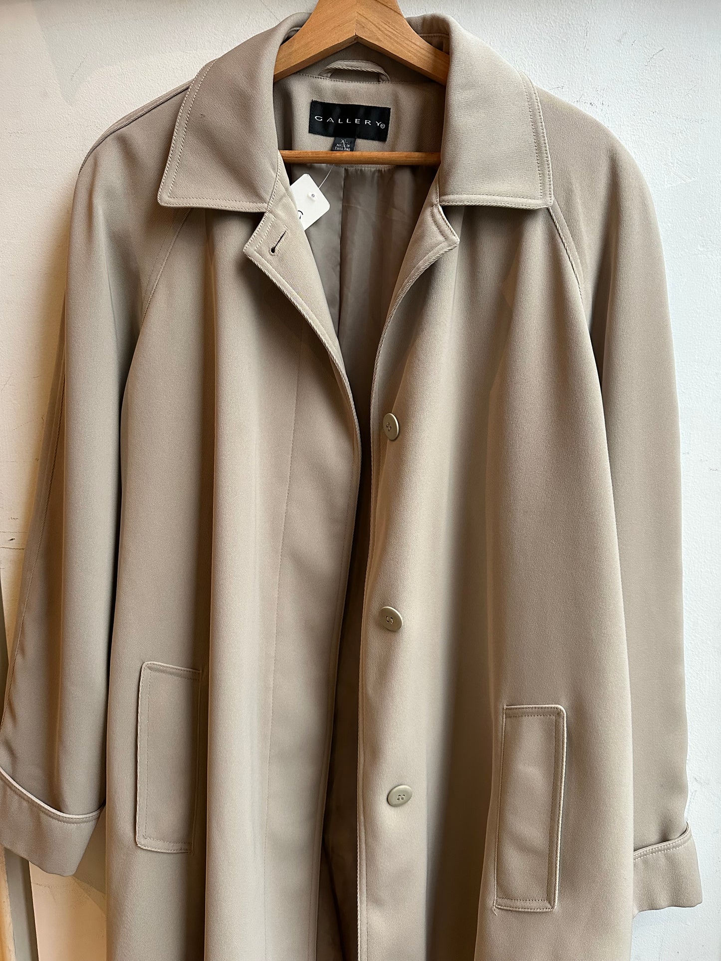 Wmns Vintage Long Coat - Gallery Brand